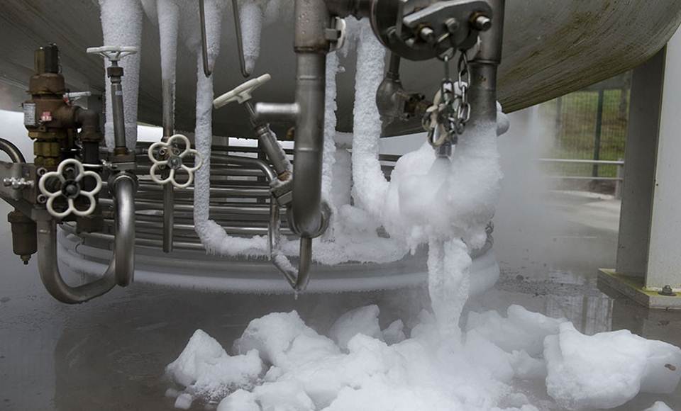 TB cutlery and their blade manufacturing procedure which employs cryogenics 