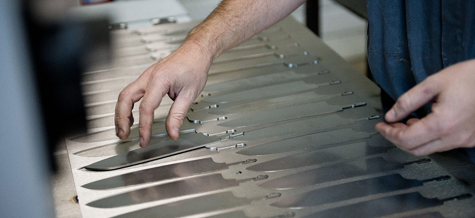 Fabrication professionnelle de couteaux par TB Groupe